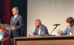 Kandidat SDS-a za predsjednika RS govorio na tribini: Blanuša rasplakao i gradonačelnika Bijeljine