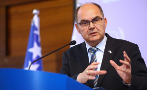 Schmidt: "BiH u dubokoj političkoj krizi, Dodikovo djelovanje planirano i opasno"