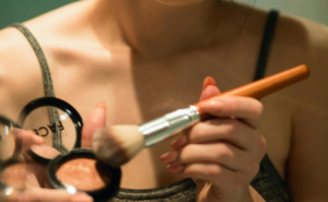 Izbjegnite česte pogreške: Ovo su savjeti za nanošenje rumenila za dame iznad 50 godina