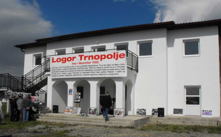 Potresno svjedočenje zaštićene svjedokinje iz Trnopolja: "Silovana sam dok sam tražila hranu"