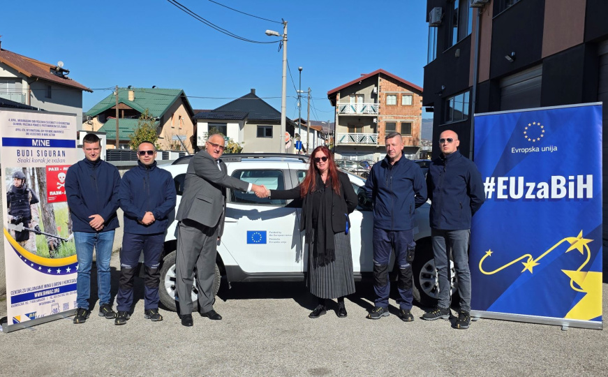 Još jedna vrijedna donacija EU: Novi talas podrške deminerskim timovima u BiH