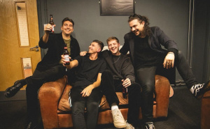 The Covasettes - What A Rush