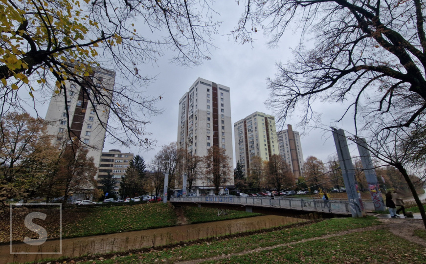 Od prvih doseljenika, preko radnika i vojske, do Želje ️
#Grbavica #Sarajevo #BiH