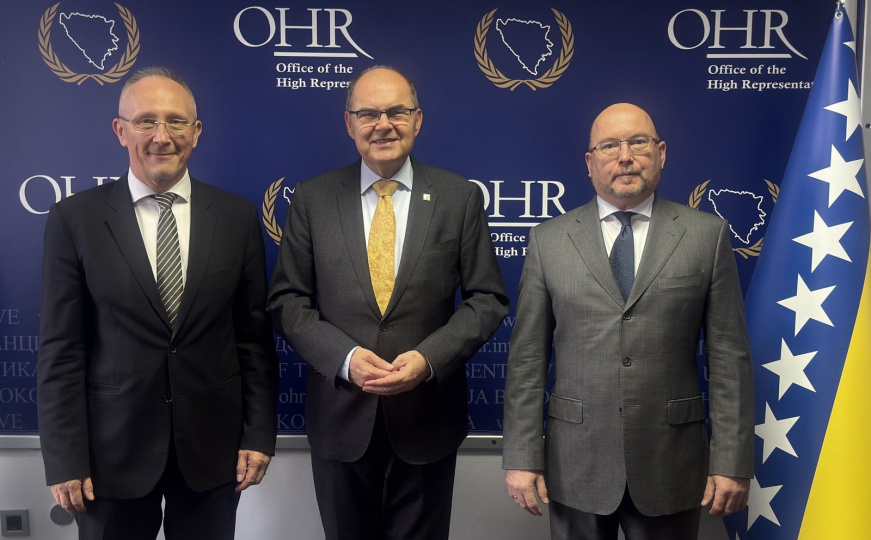 Oglasio se OHR: Zašto je Christian Schmidt iznenada došao u Banju Luku?