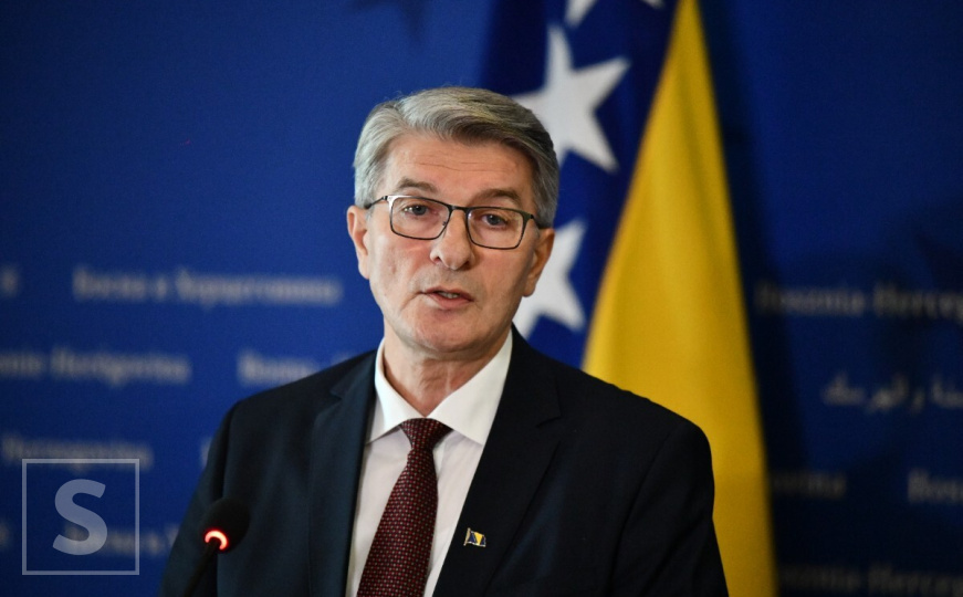 Mehmedović: "Dodik pristao Amerikancima dostaviti informacije o kriminalnim aktivnostima s Vučićem"