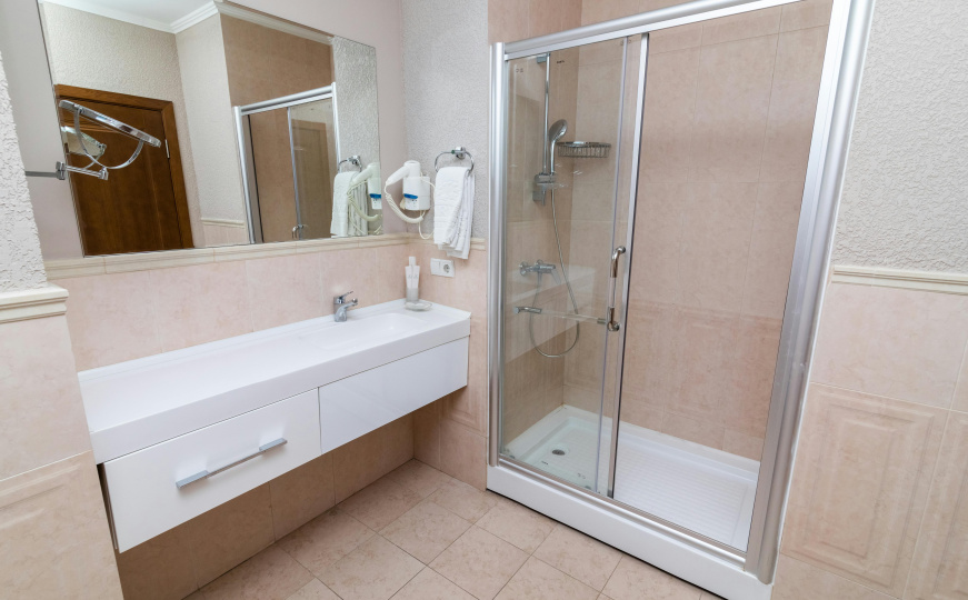 Jednostavna metoda za čišćenje plijesni iz kupatila: Ova smjesa garantuje rezultate