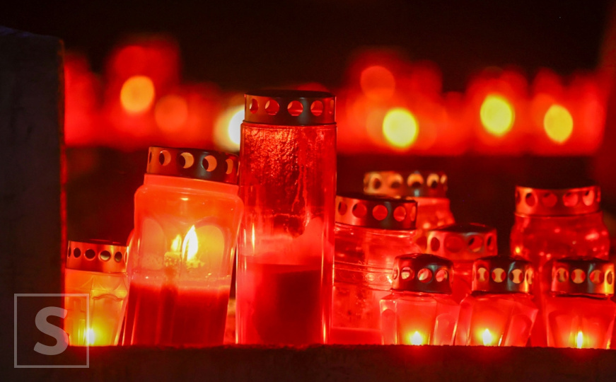 Svi sveti: Svijeće sjećanja obasjale Sarajevo