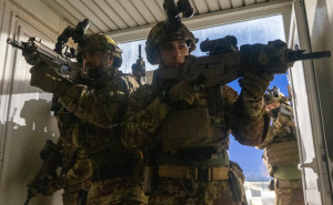 EUFOR: Pogledajte kako italijanska četa pod okriljem noći uvježbava borbu