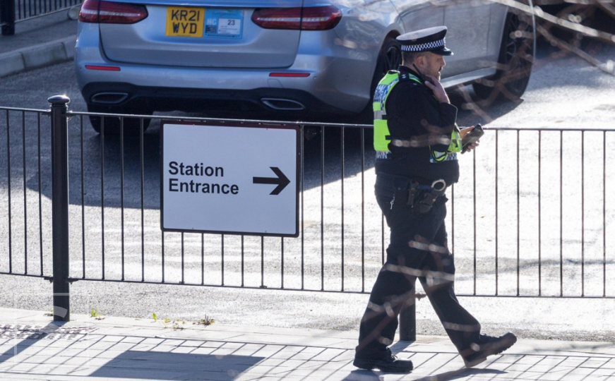 Britanski ministar odbrane otkrio detalje krvavog napada u vozu: "Imao je veliki nož"