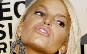 Slavna pjevačica ne konzumira alkohol već osam godina: ‘Nisam više mogla obući djecu, stid me‘