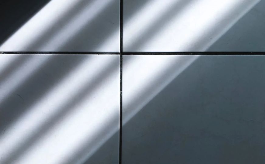 Kako očistiti fuge između pločica: Brzi i jednostavni savjeti