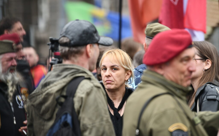 Dijana Hrka nastavlja štrajk glađu, Aleksandar Vučić kaže da su protesti vanjski faktor