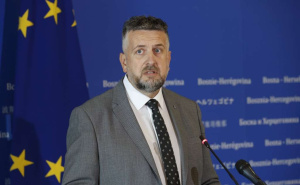 Vuković poručuje: "Možda je došlo vrijeme da se blokade Doma naroda rješavaju demonstracijama"