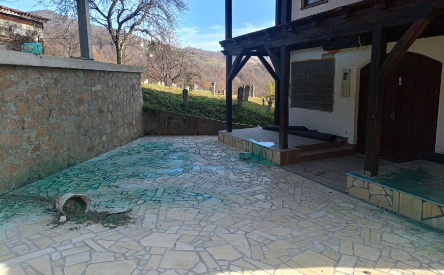 Vandalizam: Nepoznati počinitelj oštetio staru džamiju u renoviranju