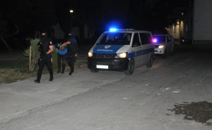 Drama u Laktašima: Kafana demolirana, policijsko vozilo oštećeno, a dvojica završila u pritvoru