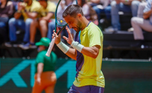 Džumhur zaustavljen u Atini: Amerikanac ga izbacio nakon preokreta