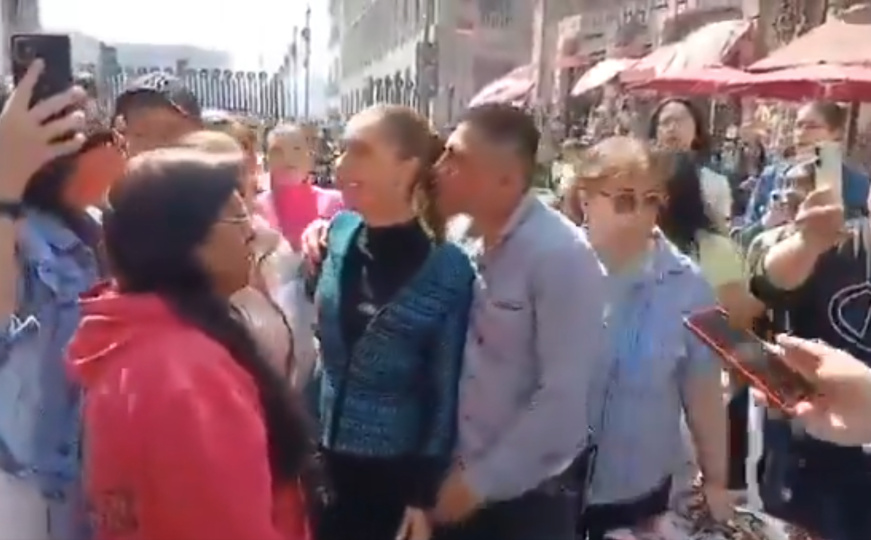 Incident u Meksiku: Prolaznik poljubio meksičku predsjednicu i pokušao je uhvatiti za grudi