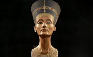 Otvaranje Velikog muzeja ponovo otvorilo pitanje: Nefertiti treba da se vrati Egiptu