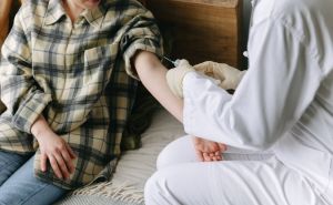 Sve više oboljelih od karcinoma u USK: Nedostatak resursa otežava liječenje