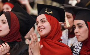 U sjeni ruševina i bola: U Gazi diplomirali prvi studenti od početka rata