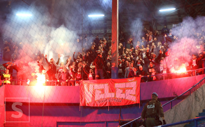 Emotivna pjesma orila se stadionom Rođenih (VIDEO) #mostar #velez #RedArmy