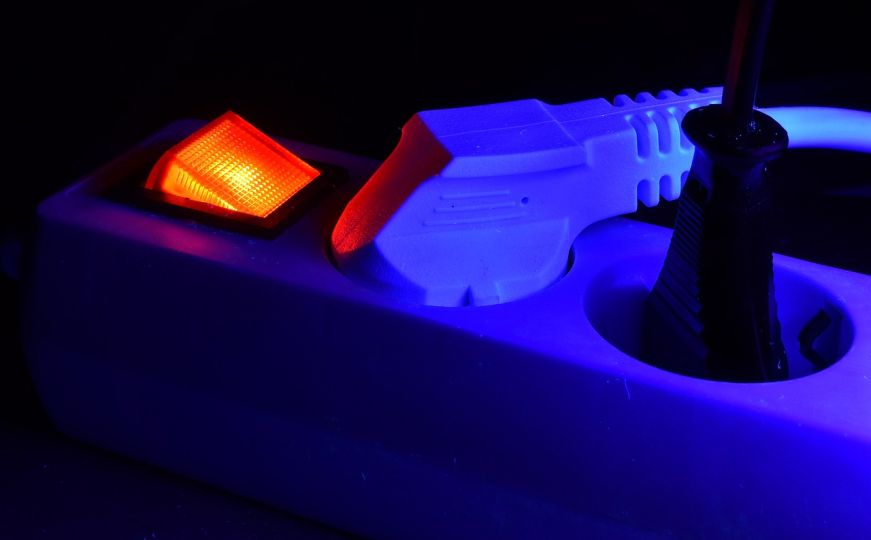 Upozorenje stručnjaka: Kako bezbjedno koristiti produžne kablove?