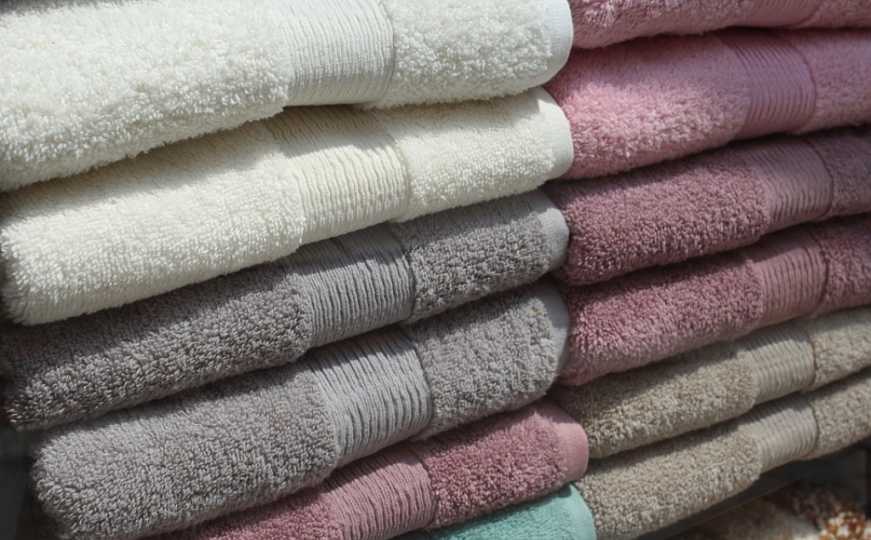 Najbolja metoda za sušenje peškira: Kako ga održati mekanim bez korištenja sušilice?