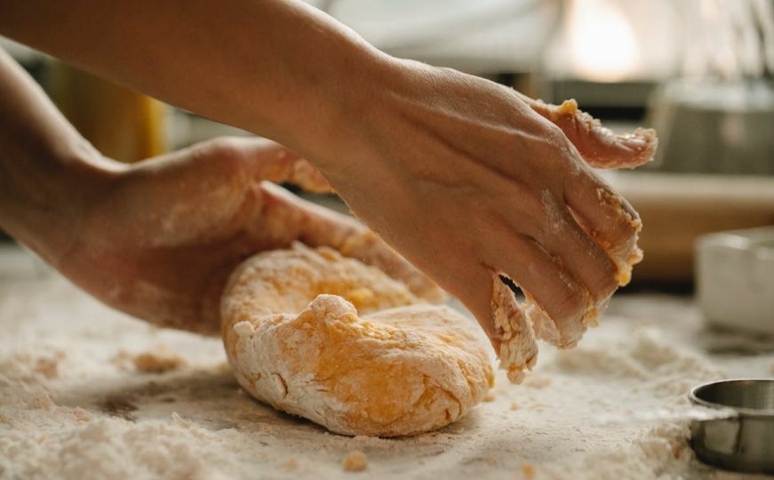 Ne treba vam prašak za pecivo: Ovaj prirodni sastojak učinit će tijesto neodoljivim
