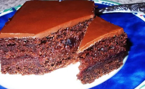 Slastica koja će vas vratiti u djetinjstvo: Napravite kolač 'medeno srce' s pekmezom