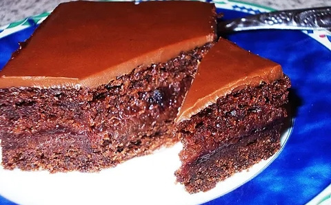 Slastica koja će vas vratiti u djetinjstvo: Napravite kolač 'medeno srce' s pekmezom