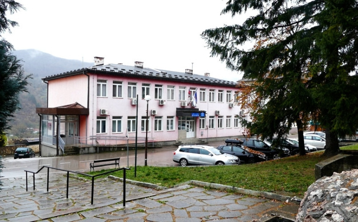 Grad u BiH već dvije godine bez banke: Penzioneri putuju u Višegrad po penzije