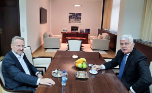 Bakir Izetbegović i Dragan Čović popili kafu u Sarajevu: "Razgovarali o stanju u BiH i putu u EU"