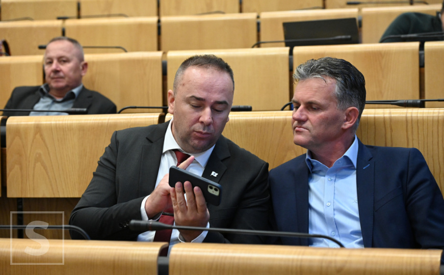 Počela sjednica Doma naroda Parlamenta FBiH: Na dnevnom redu i izvještaj o radu agencija i fondova