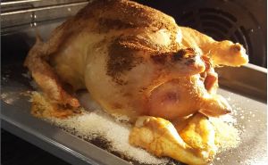 Pečeno pile na kilogramu soli: TikTok je poludio za ovim receptom