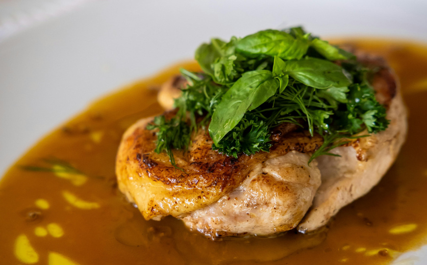 Savršeno pečena piletina s punjenjem: Brz i jednostavan recept