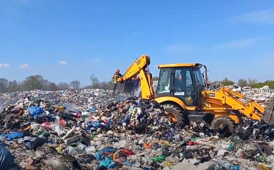 Nevjerovatan slučaj u Njemačkoj: Muškarac na deponiji pronašao slike vrijedne 90.000 eura
