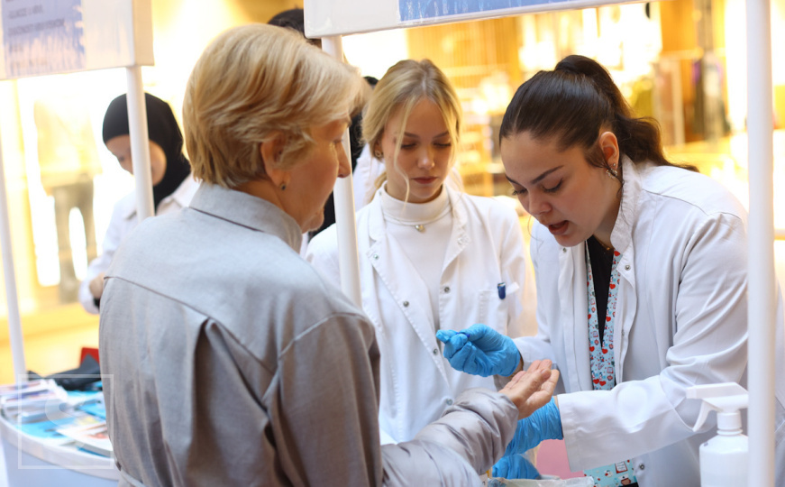 Sarajevo obilježilo Svjetski dan dijabetesa: Veliki broj građana mjerio šećer u krvi