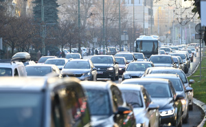 Petak i novi saobraćajni kolaps u Sarajevu: Na Marijin Dvoru duge kolone vozila