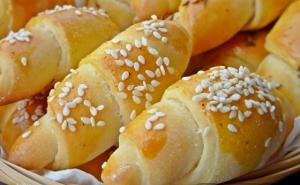 Savršene mekane kiflice za subotnji doručak: Recept koji uvijek uspije