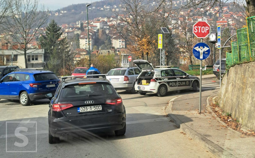 Saobraćajna nesreća na Koševskom Brdu: Nastala gužva, policija na terenu
