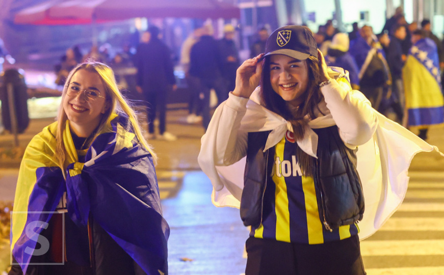 Navijači BiH pristižu u Zenicu: Pogledajte atmosferu pred utakmicu s Rumunijom