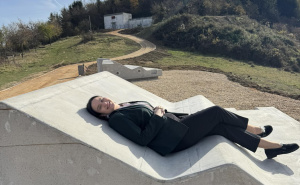 Benjamina Karić objavila novu fotografiju: "Pozdrav sa Huma"