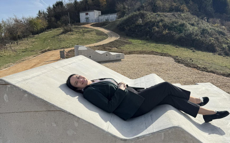 Benjamina Karić objavila novu fotografiju: "Pozdrav sa Huma"