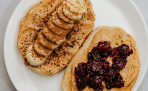 Slatki doručak za dobar početak dana: Napravite omiljeni sendvič Elvisa Presleya