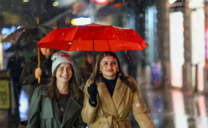 Pada prvi snijeg u Sarajevu: Prošetajte s nama ulicama grada