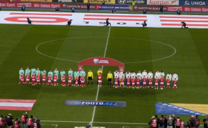 Emocije na vrhuncu: Pogledajte kako je izgledalo intoniranje himne BiH u Beču