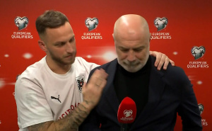 Sjajna scena pred kamerama BHT-a: Sergej Barbarez davao izjavu, a onda se pojavio Marko Arnautović