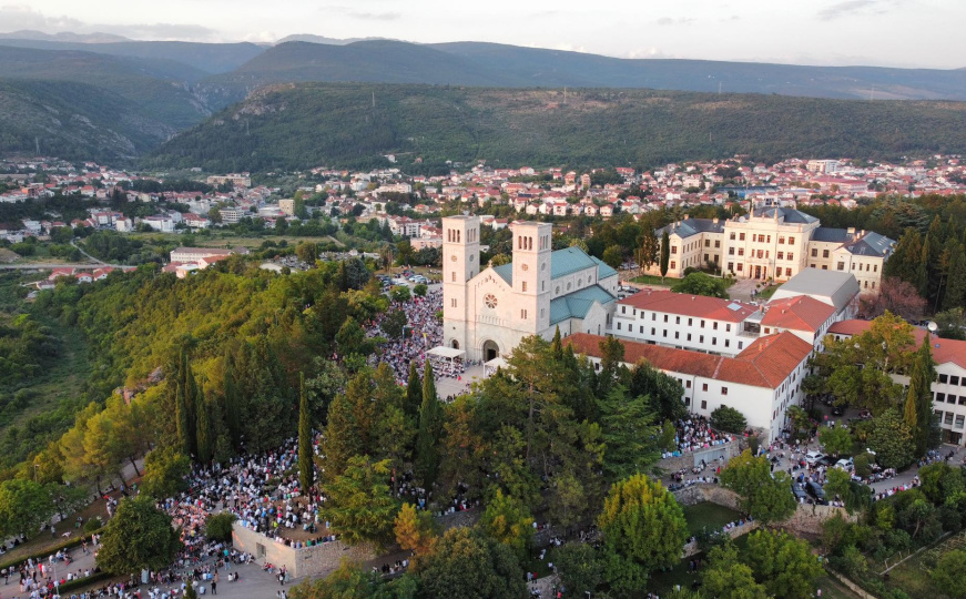 Dobrih ljudi nikada nije falilo: Priča o porodici iz Širokog Brijega koja je u ratu primila Samira
