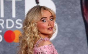 Prva glavna filmska uloga pop princeze: Ona je nova "Alisa u zemlji čuda"