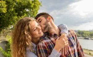 Da li vas voli? Šta svaki horoskopski znak radi kada je zaljubljen